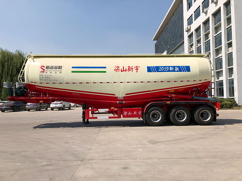 粉粒物料運(yùn)輸車(chē)報(bào)價(jià)